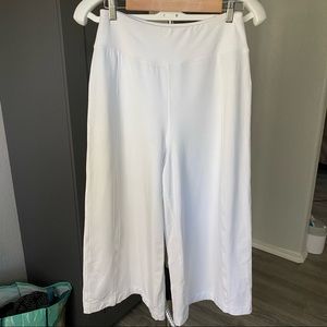 Lululemon wide leg crop pants